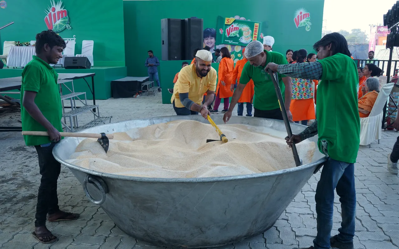 Crew at the Vim Maha Kadhai at Maha Kumbh
